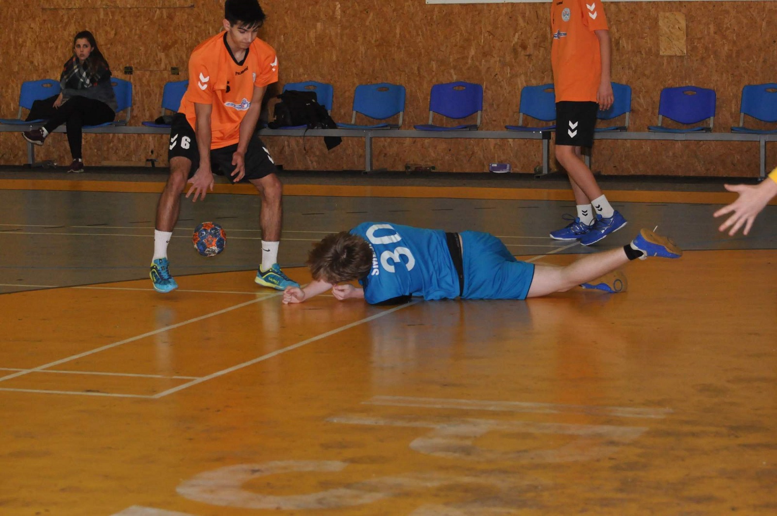 14.kolo II.ligy MLD: Sokol Vršovice - Sokol Bělá 19:25 ( 11:10 ) - fotka 7