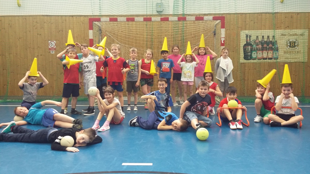 Sportovní dopoledne s házenou - 8.3. 2017 - fotka 7