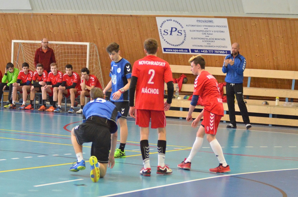 15.kolo II.ligy MLD: Sokol Bělá - TJ Náchod 32:26 ( 15:13 ) - fotka 3