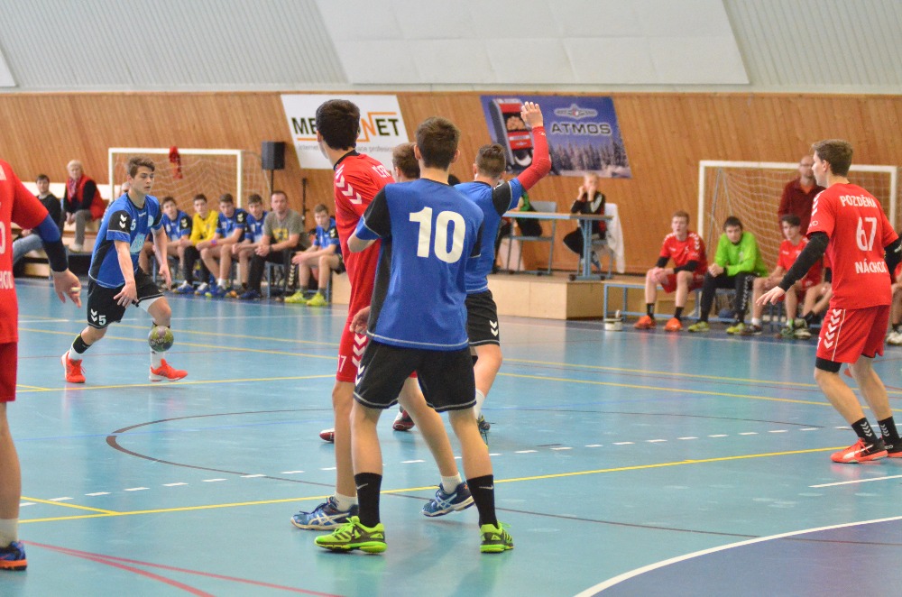 15.kolo II.ligy MLD: Sokol Bělá - TJ Náchod 32:26 ( 15:13 ) - fotka 8
