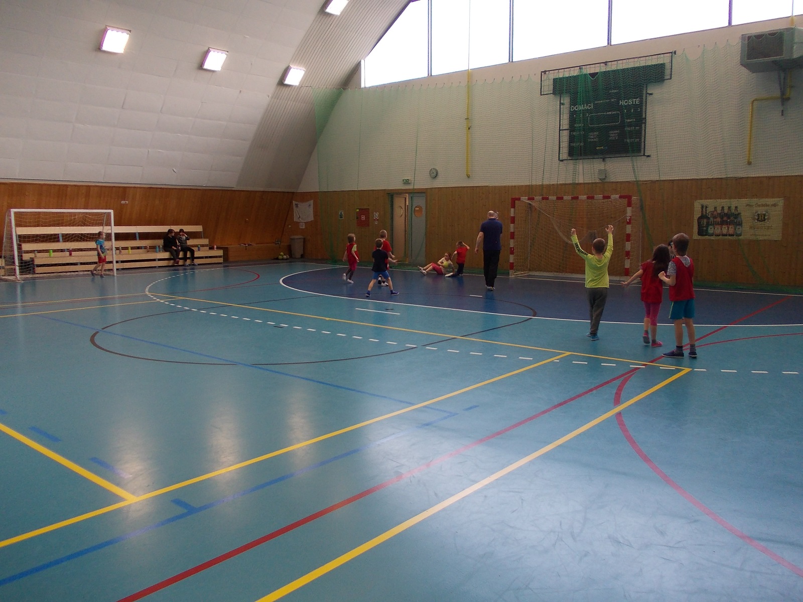 Sportovní dopoledne s házenou - 29.3. 2017 - fotka 2