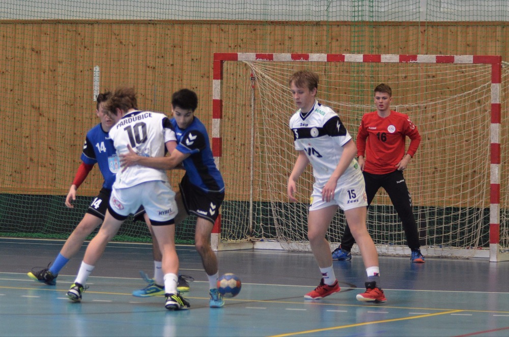 18.kolo II.ligy MLD: Sokol Bělá - Pardubice 28:29 ( 13:14 ) - fotka 7