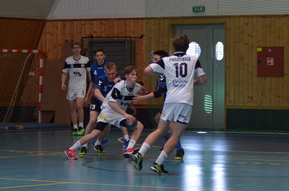 18.kolo II.ligy MLD: Sokol Bělá - Pardubice 28:29 ( 13:14 ) - fotka 8