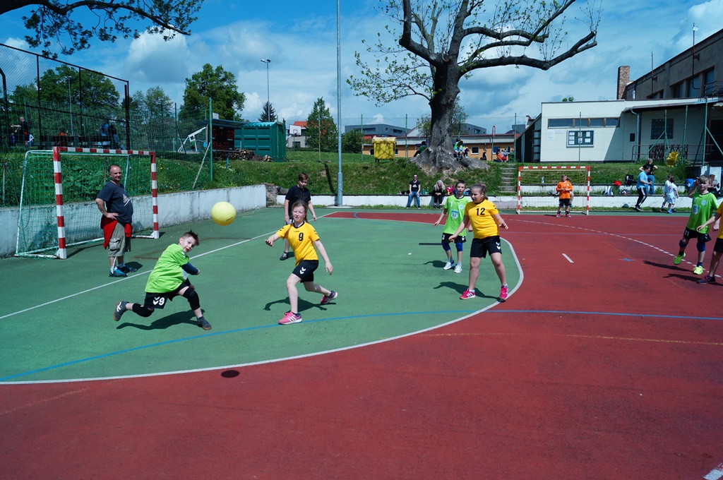 Turnaj mini 4+1 Kutná Hora 13.5.2017 - fotka 13