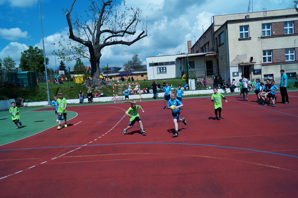 Turnaj mini 4+1 Kutná Hora 13.5.2017 - fotka 16