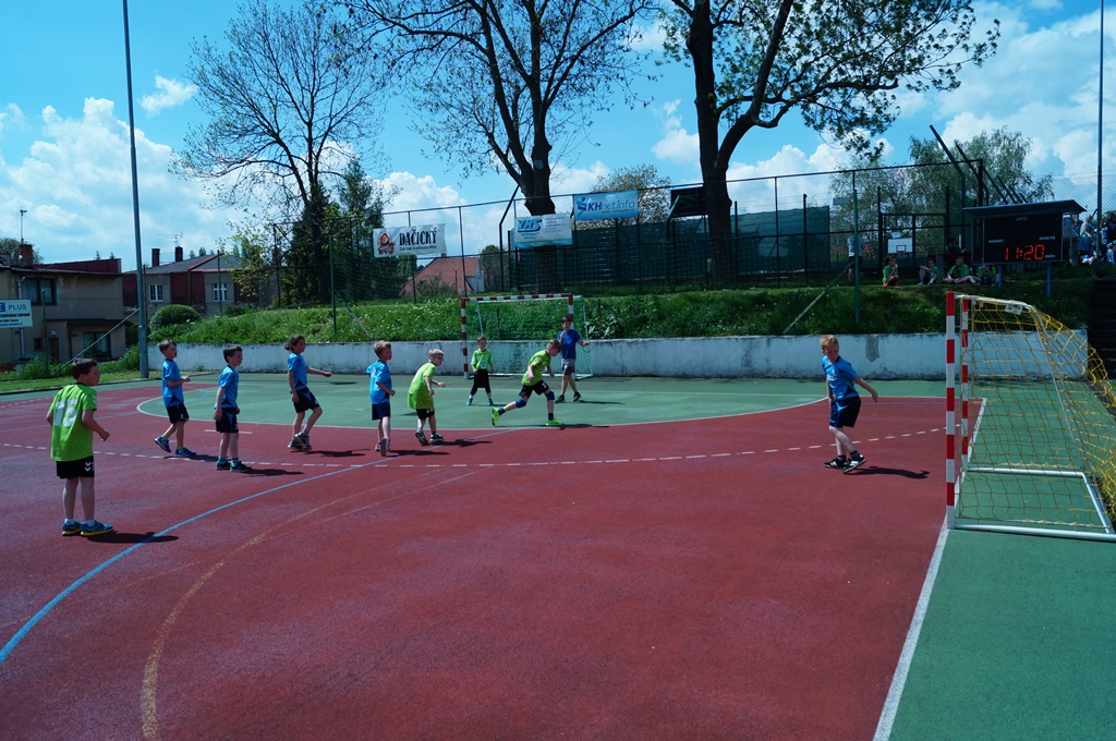 Turnaj mini 4+1 Kutná Hora 13.5.2017 - fotka 18