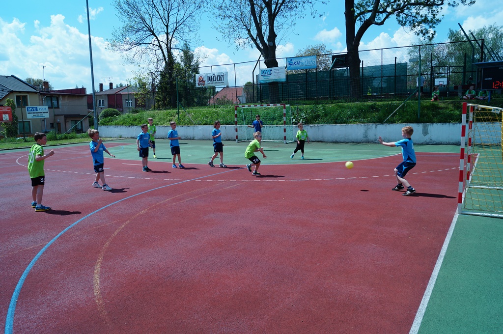 Turnaj mini 4+1 Kutná Hora 13.5.2017 - fotka 19