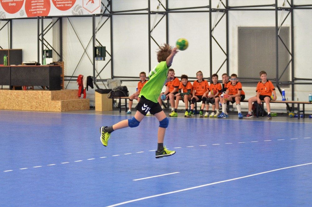 Turnaj ml.ž.Úvaly 14.10.2017 - fotka 11