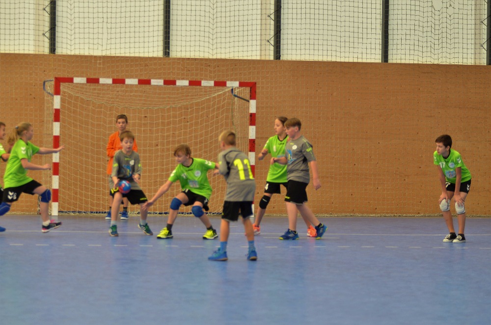 Turnaj ml.ž.Úvaly 14.10.2017 - fotka 12