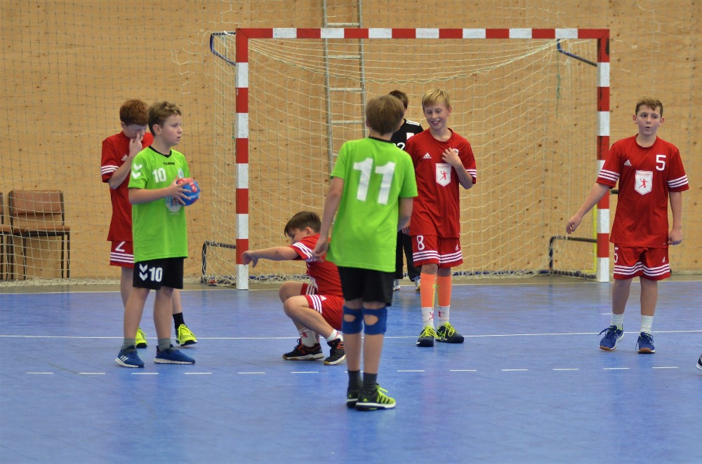 Turnaj ml.ž.Úvaly 14.10.2017 - fotka 20