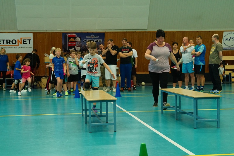 Vánoční besídka nejmladších házenkářů - fotka 14