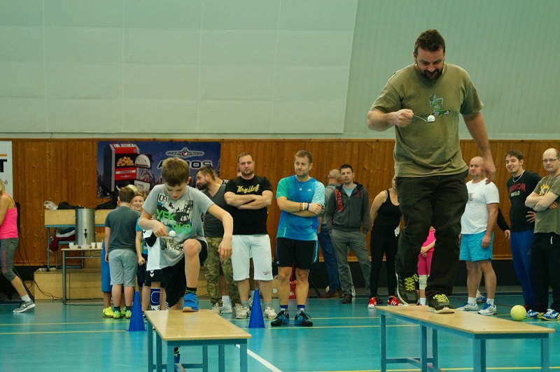 Vánoční besídka nejmladších házenkářů - fotka 16