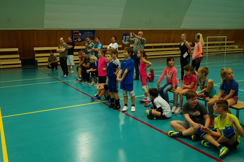 Vánoční besídka nejmladších házenkářů - fotka 19