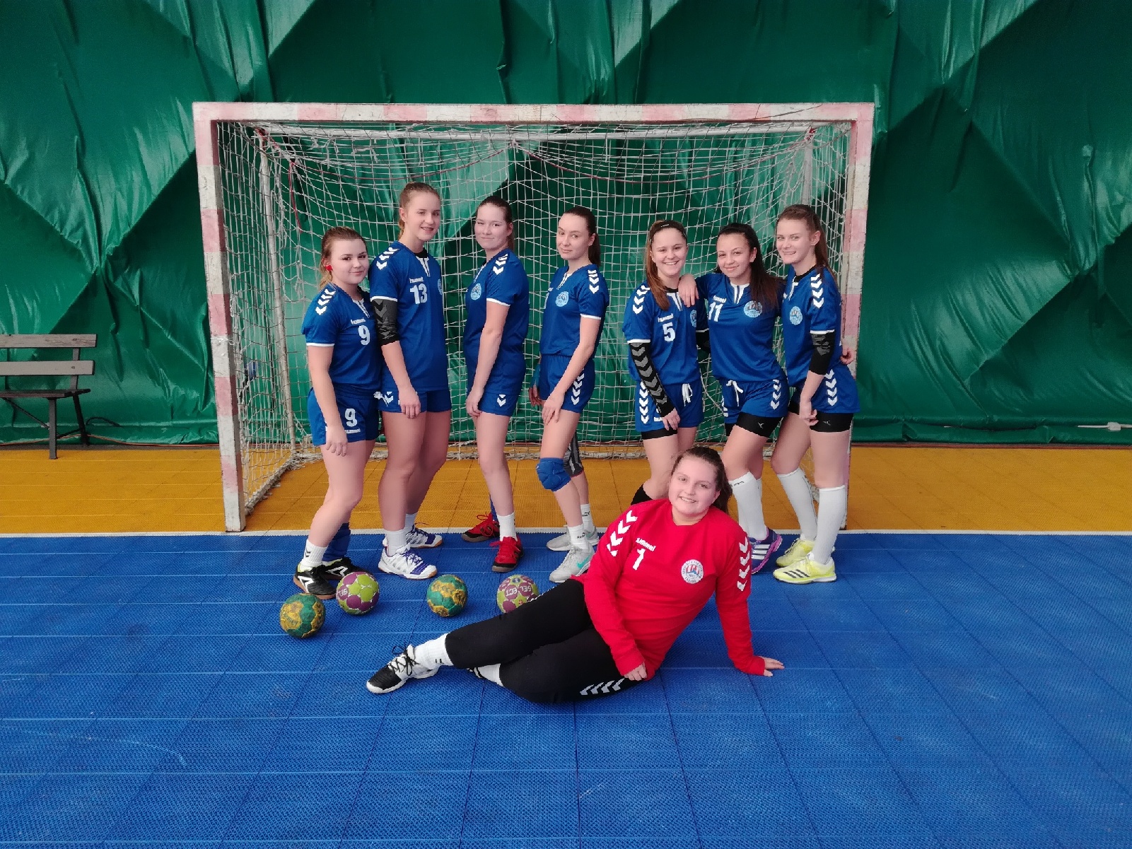 13. kolo II. ligy Házená Mělník - TJ Sokol Bělá 25:23 (12:9)