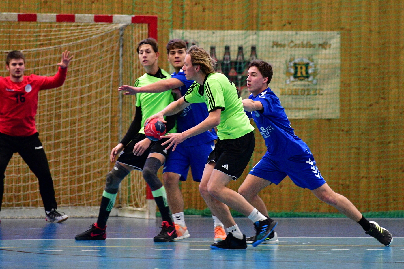 Starší dorost zvládl dohrávku a přezimuje na 3.místě II.ligy - fotka 4