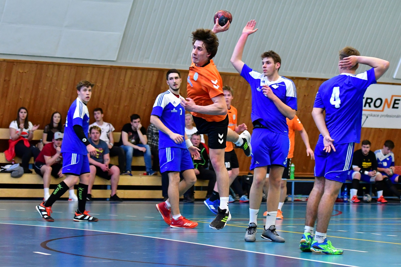 16.kolo II.ligy STD: Sokol Bělá - Dvůr Králové 26:30 ( 10:13 )