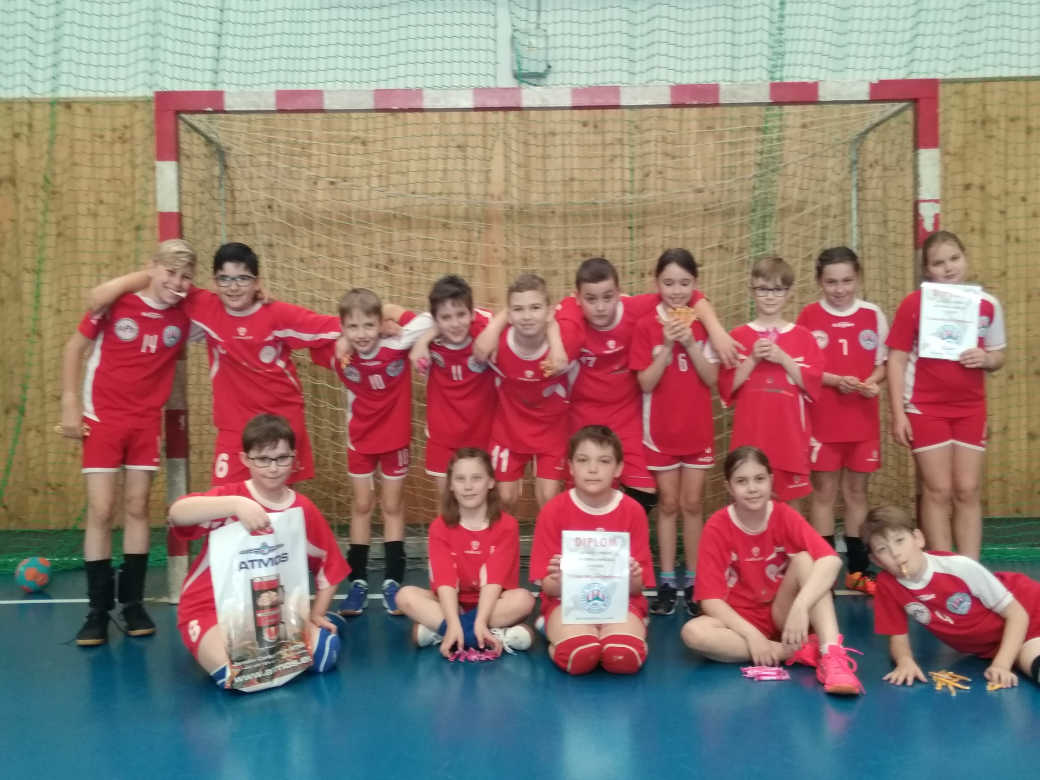 Turnaj mini 4+1 Bělá pod Bezdězem 6.4.2019 - fotka 4