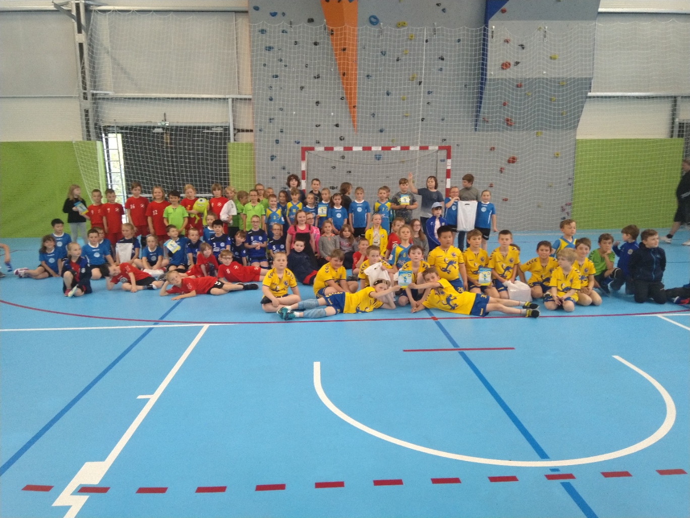 Turnaj přípravek v Mělníku - 11.5.2019 - fotka 2