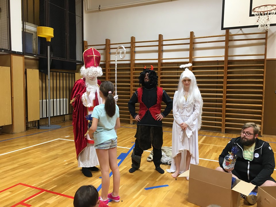 Na trénink přípravky dorazil ČERT, ANDĚL A MIKULÁŠ - fotka 3