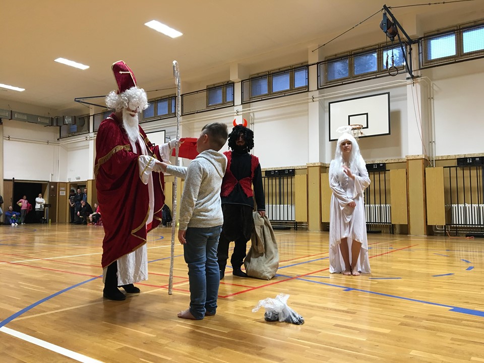 Na trénink přípravky dorazil ČERT, ANDĚL A MIKULÁŠ - fotka 5