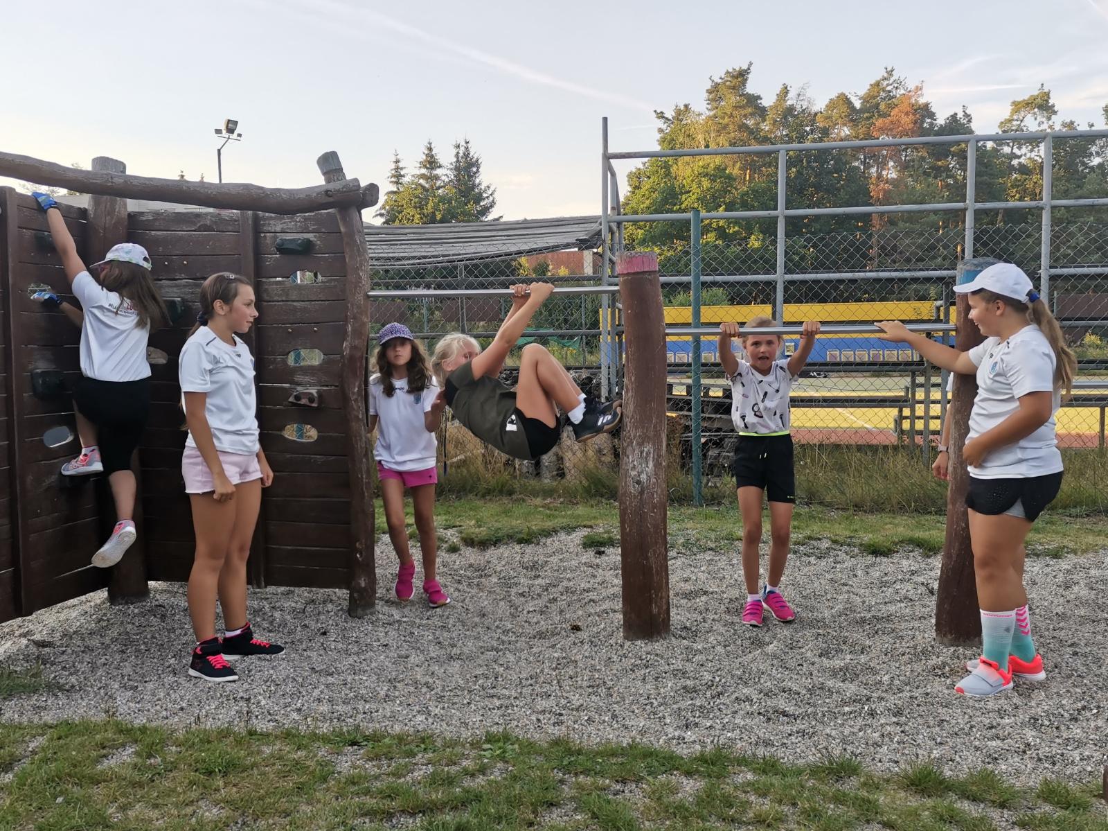 Soustředění mladších žaček a minižáků - Mimoň 2020 - fotka 11