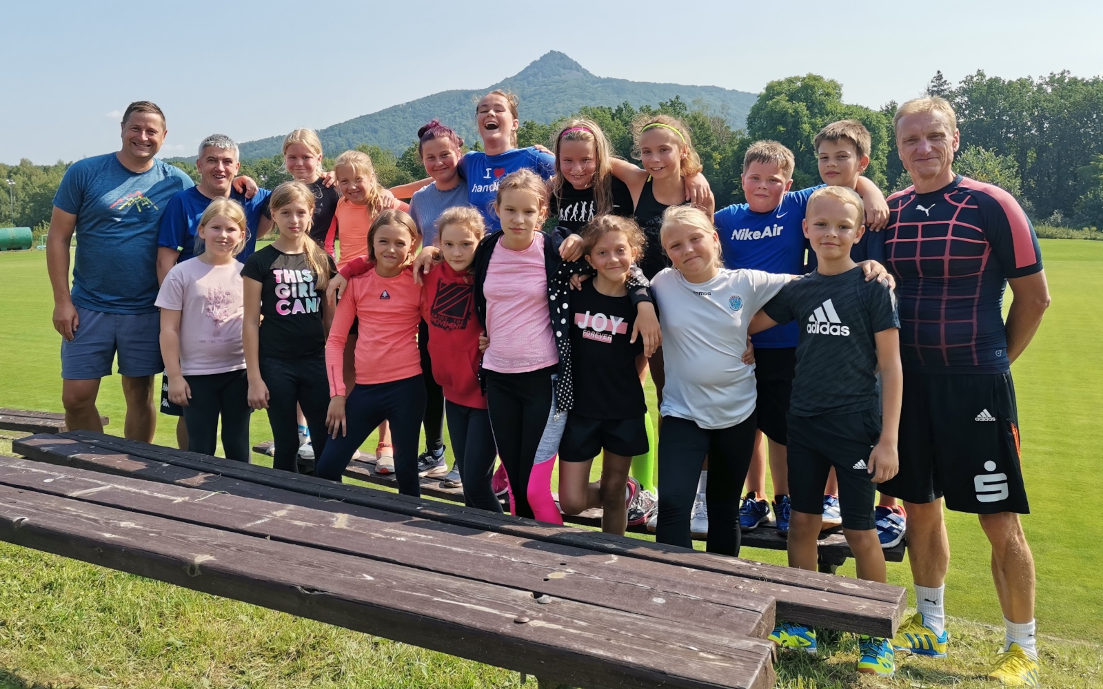 SOUSTŘEDĚNÍ MLADŠÍCH ŽAČEK A MINI ŽÁKŮ - MIMOŇ 2021 - fotka 2