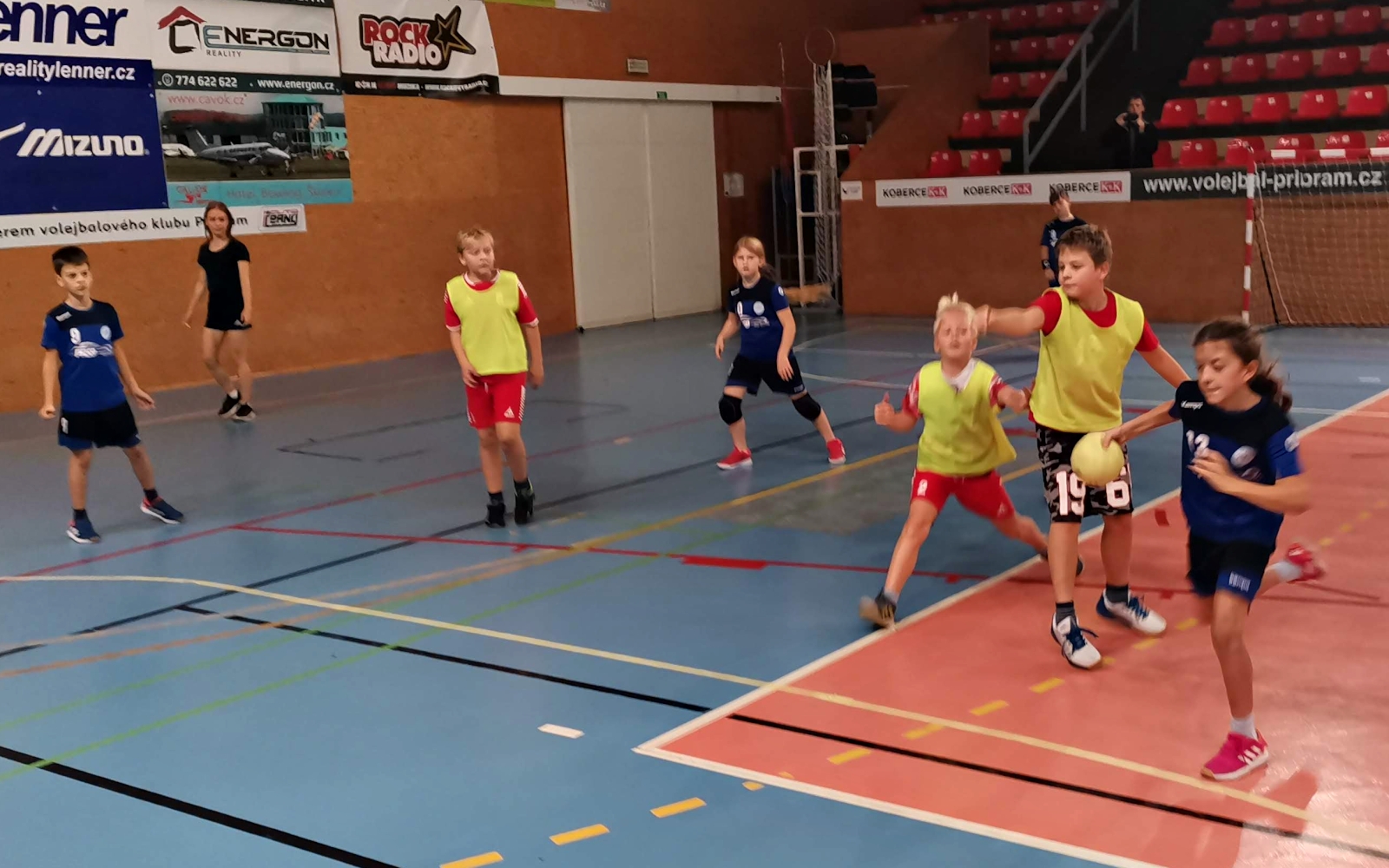 Turnaj minižáků v Příbrami - 17.10.2021 - fotka 12