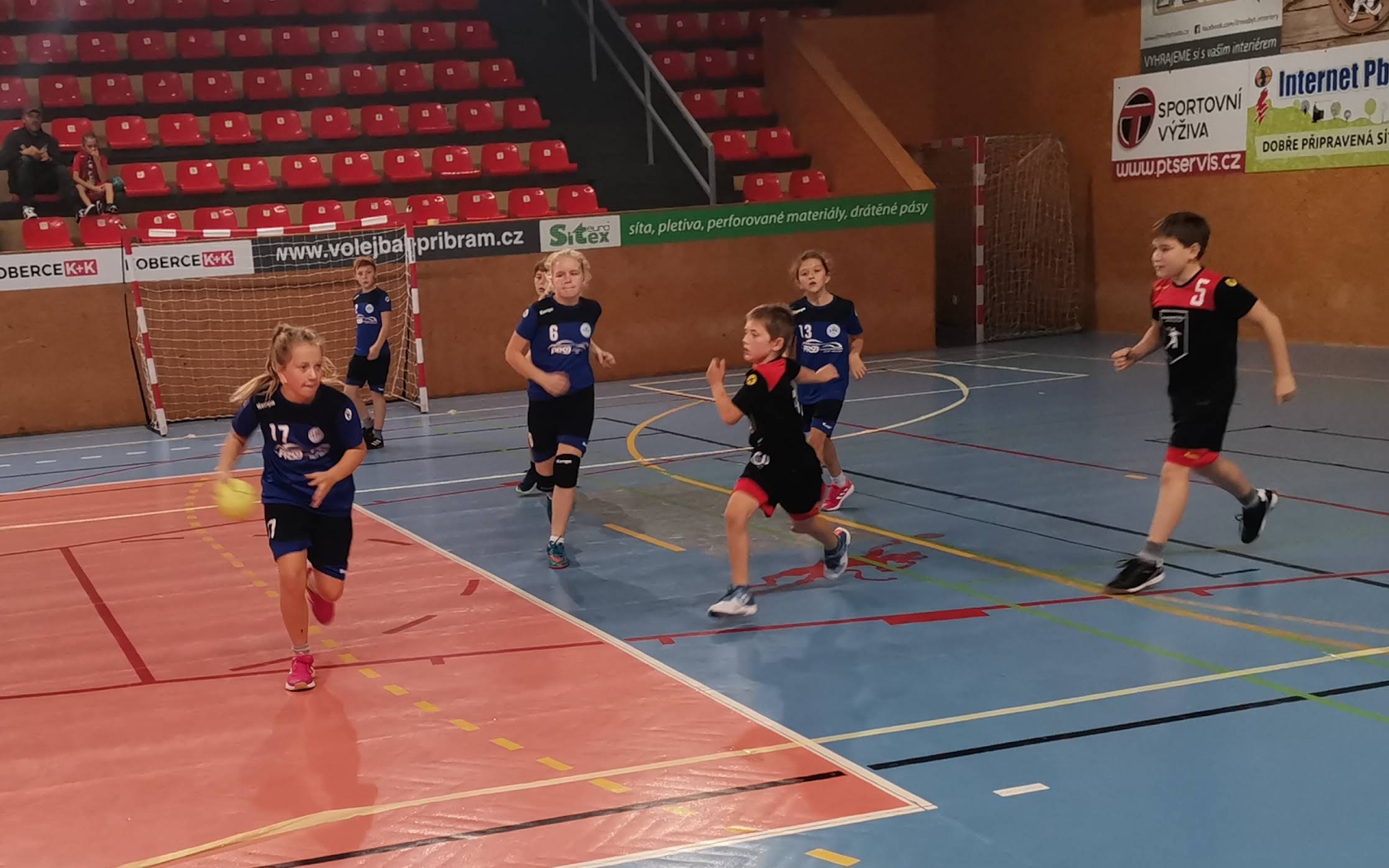 Turnaj minižáků v Příbrami - 17.10.2021 - fotka 5