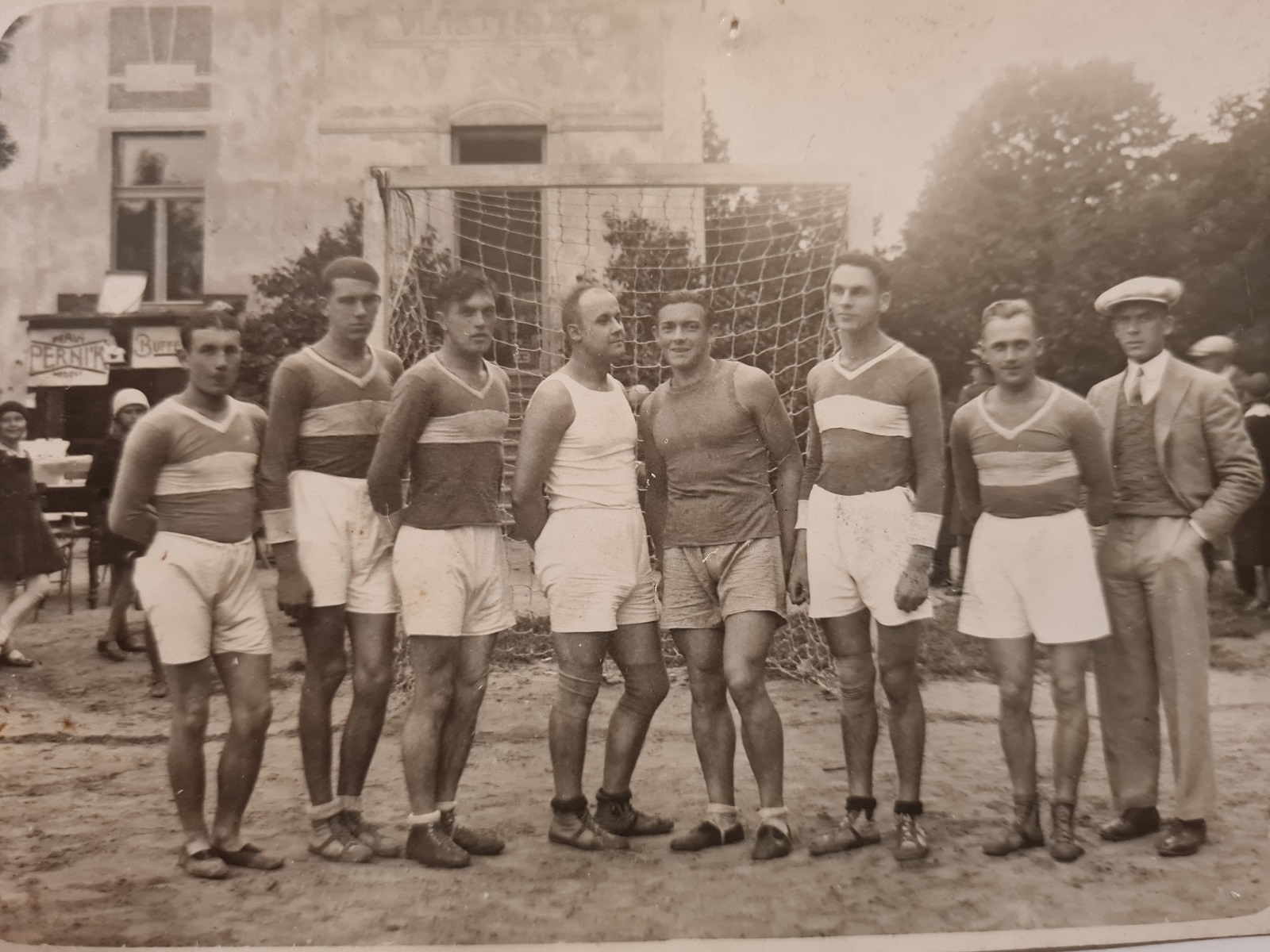 Historie házené v Bělé pod Bezdězem 1927 - 2022