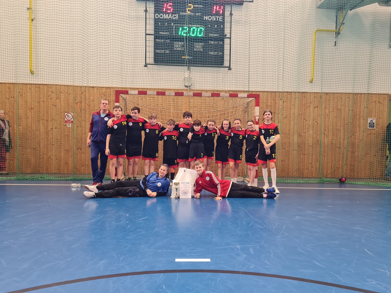 Vítězem 1.ročníku Memoriálu Jiřího Ceháka mladší žáci Liberce - fotka 4