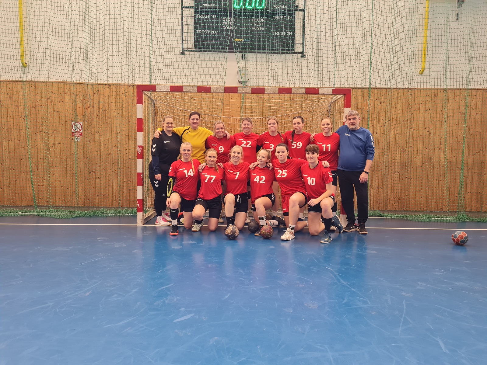 Vítězem turnaje žen Turnov - fotka 4