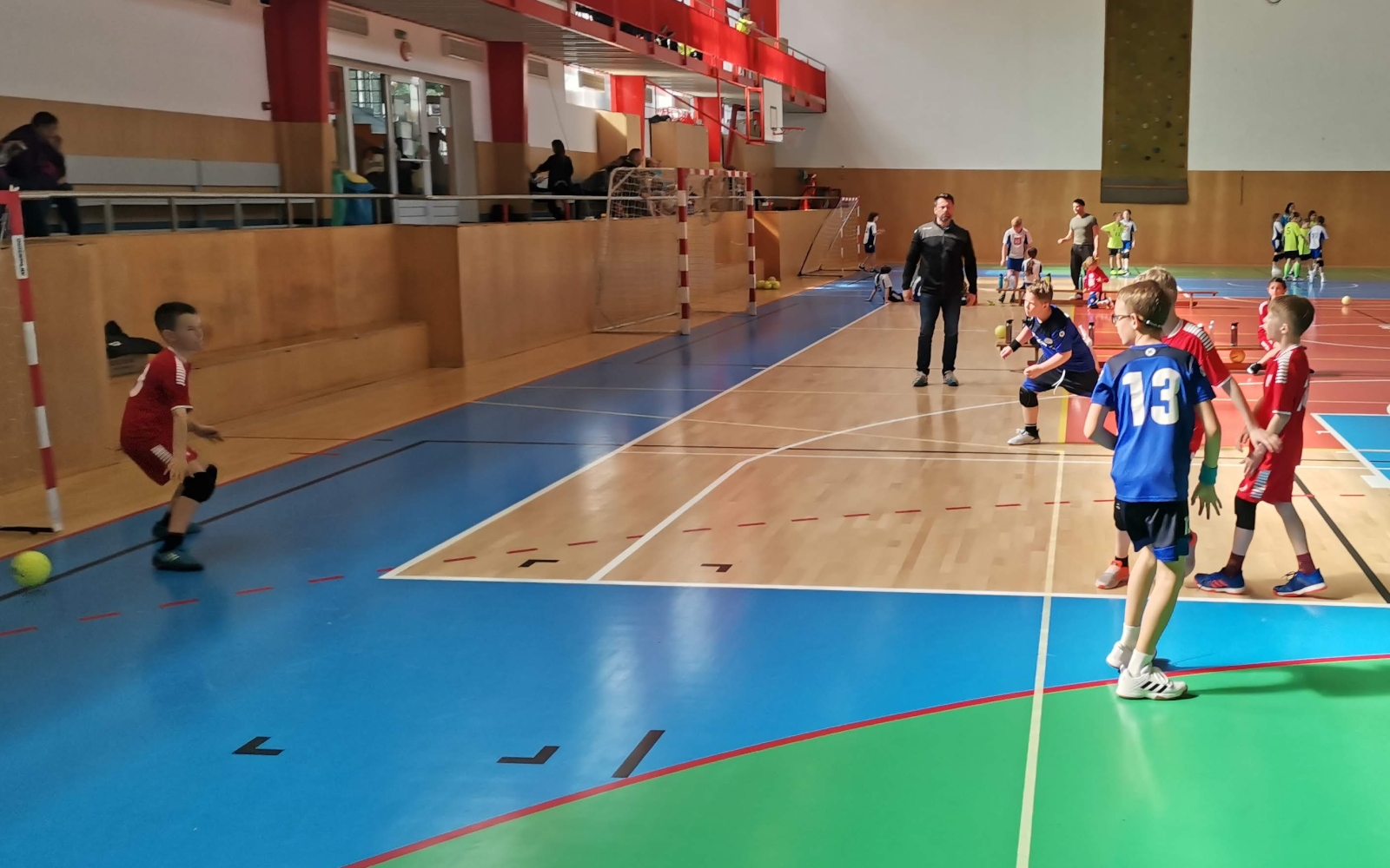 Turnaj minižáků 4+1 v Turnově - 9.4.2022 - fotka 8