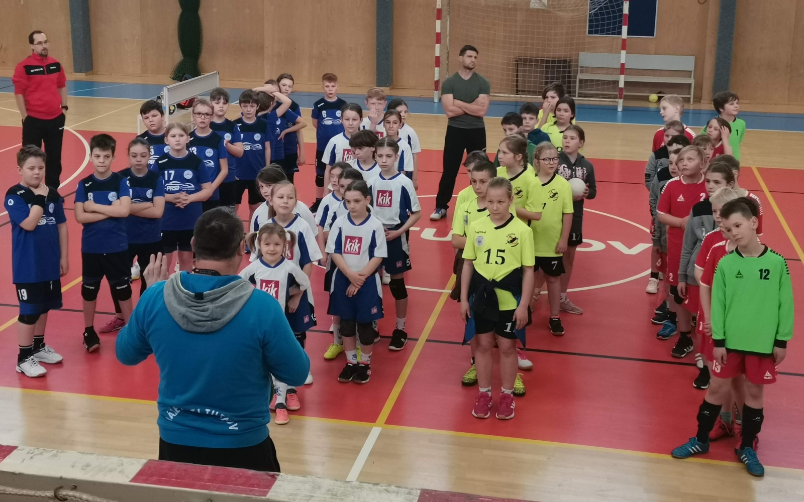 Turnaj minižáků 4+1 v Turnově - 9.4.2022 - fotka 9