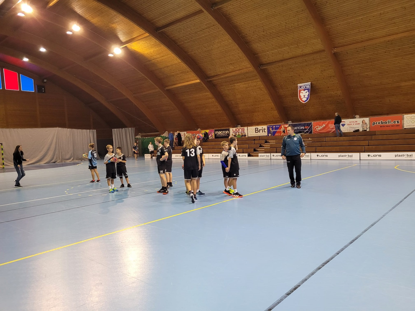 4.kolo SL starších žáků - turnaj Hostivice 22.10. 2022 - fotka 2