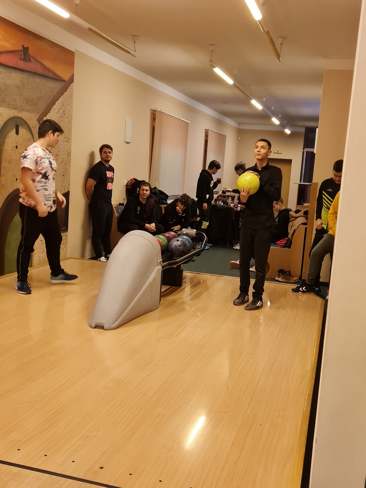 Vánoční turnaj v bowlingu - fotka 6