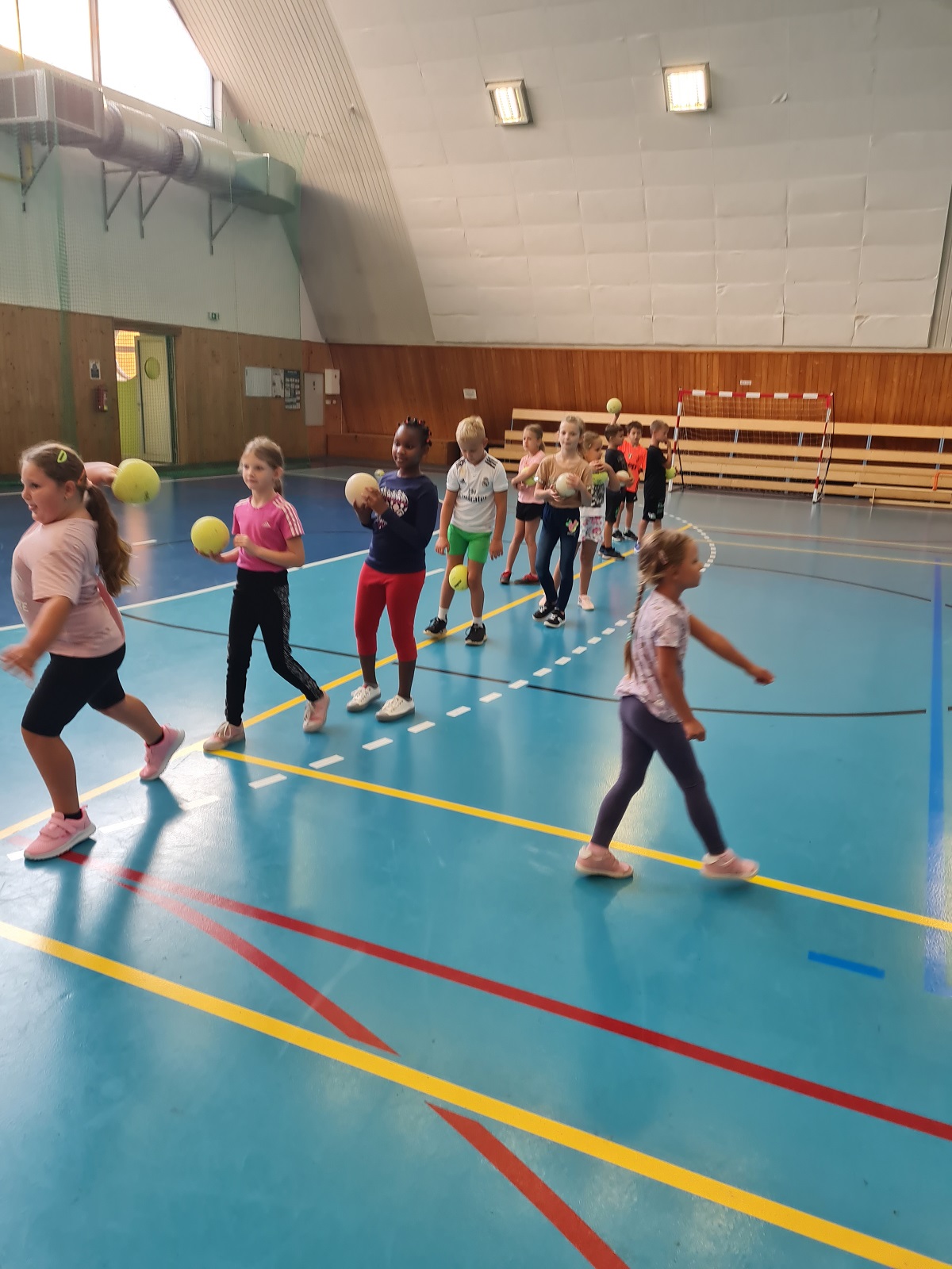  Představení sportovních kroužků - 13. 9. 2023 - fotka 3