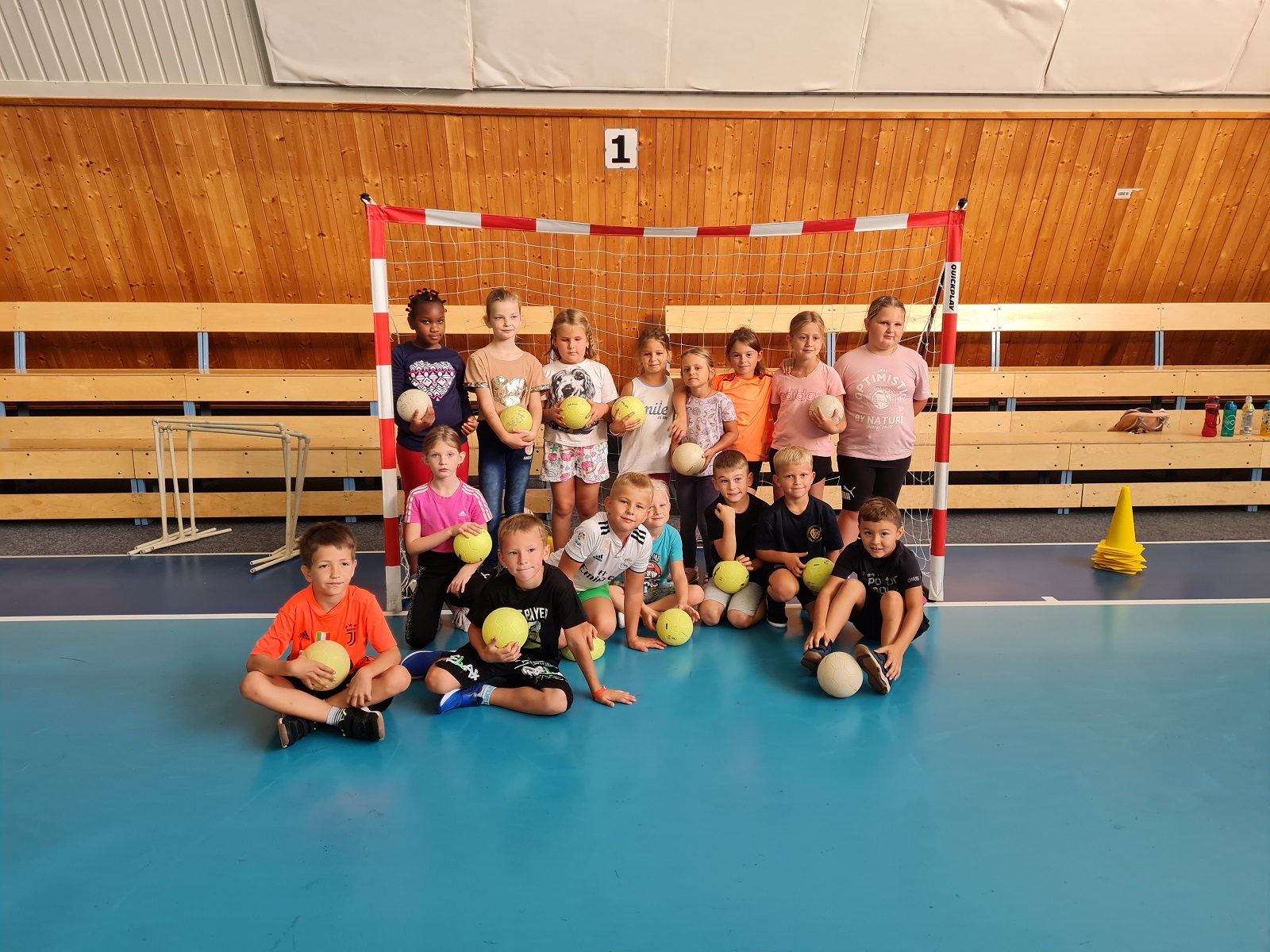  Představení sportovních kroužků - 13. 9. 2023 - fotka 4