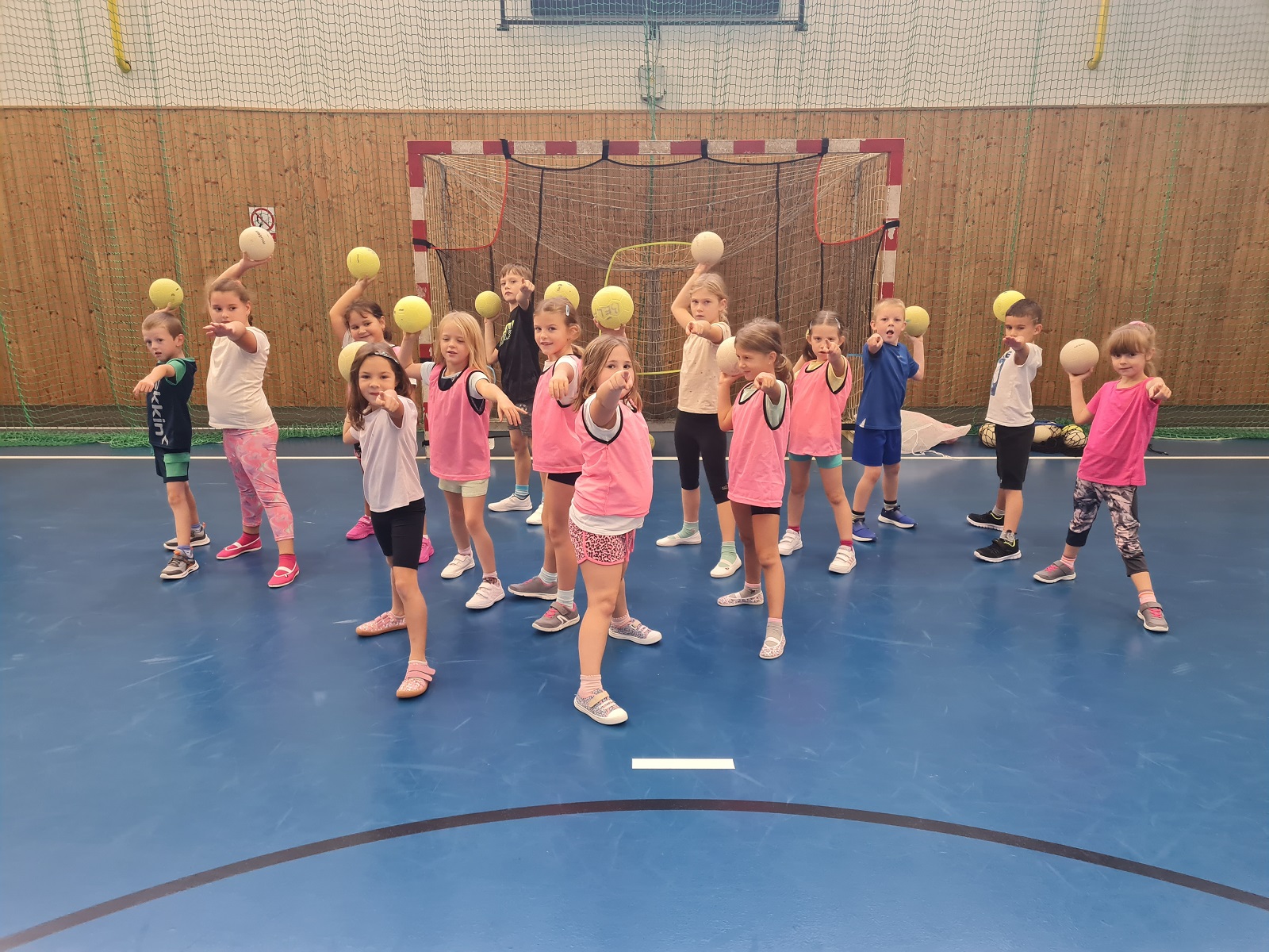 Školní klub házené - 18. 10. 2023 - fotka 5