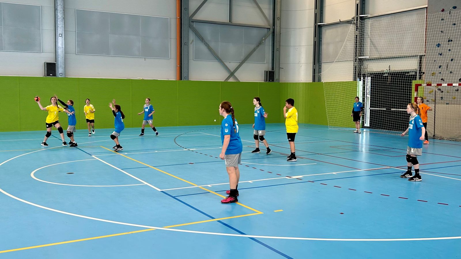 Turnaj mladších žaček v Mělníku - 12.11.2023 - fotka 2