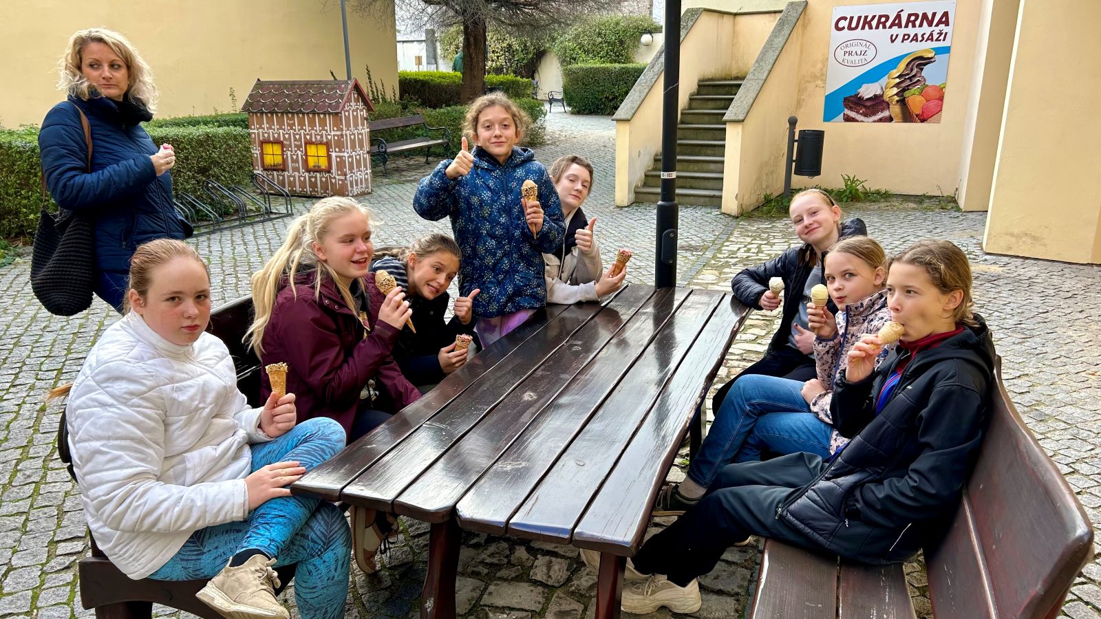 Turnaj mladších žaček v Mělníku - 12.11.2023 - fotka 4