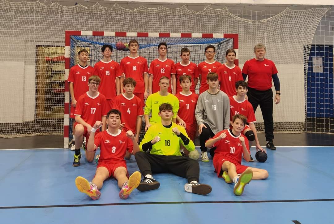 Víkendové 2.- 4. 2.  turnaje krajských výběrů žáků a žákyň - fotka 4