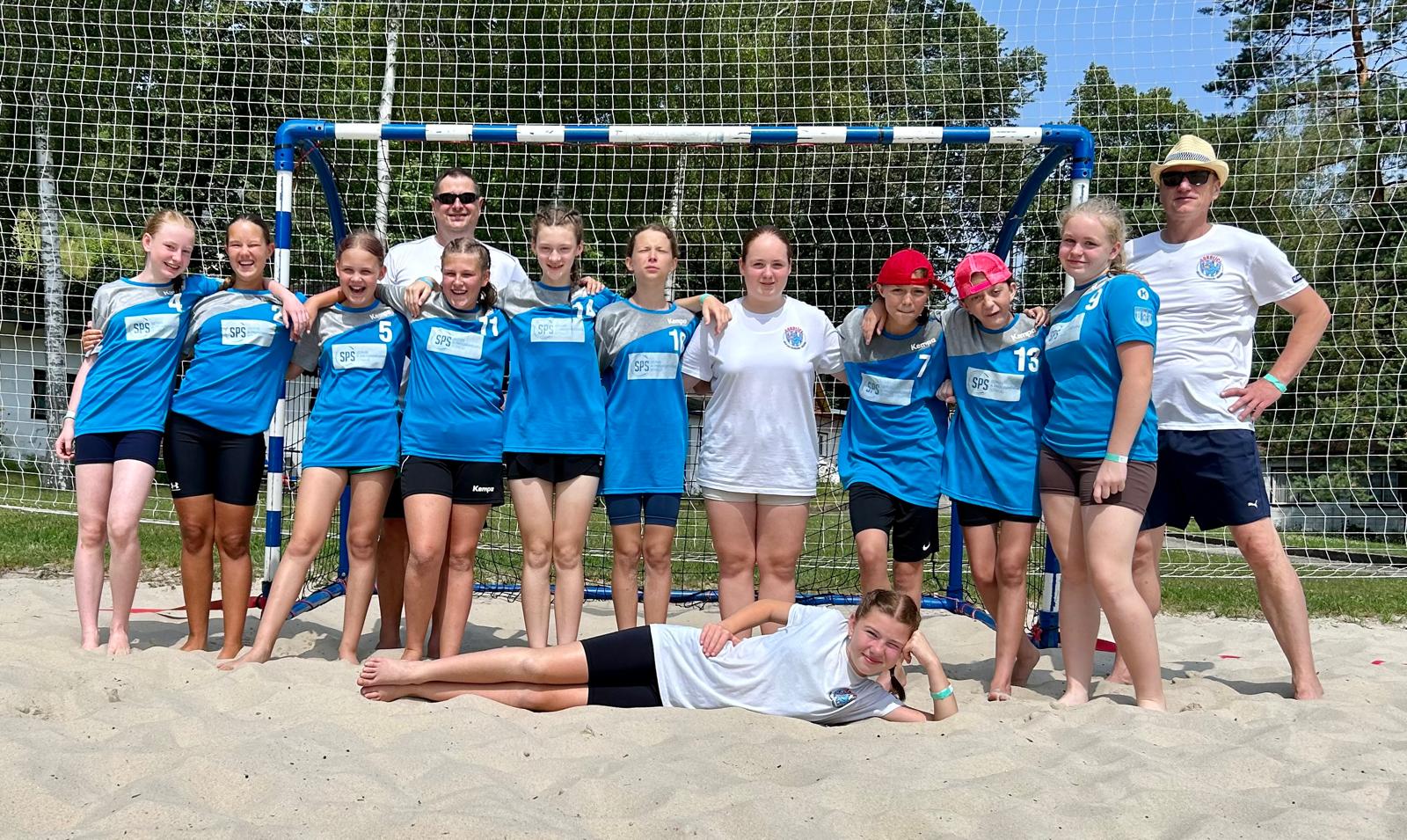 Vítězem 2.ročníku dětské plážovky tým Raptors - fotka 5