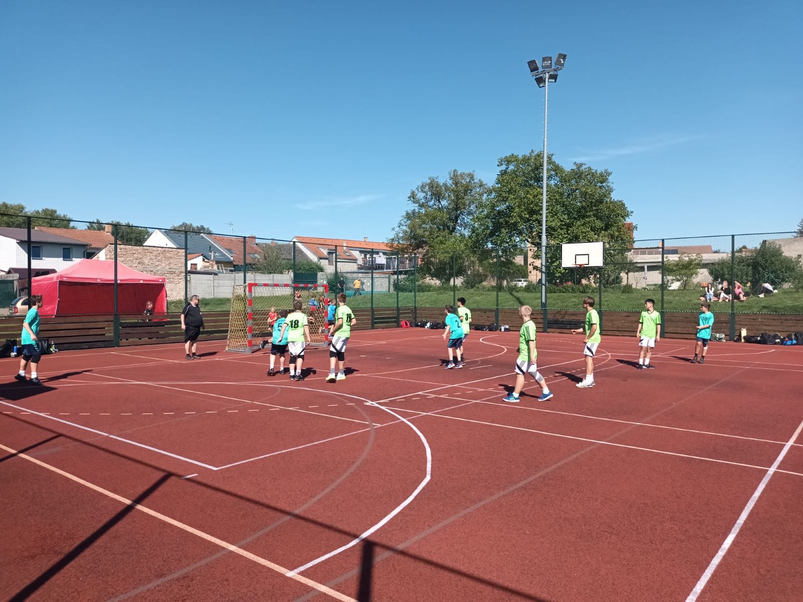 Turnaj starších žáků v Kostelci nad Labem - fotka 5