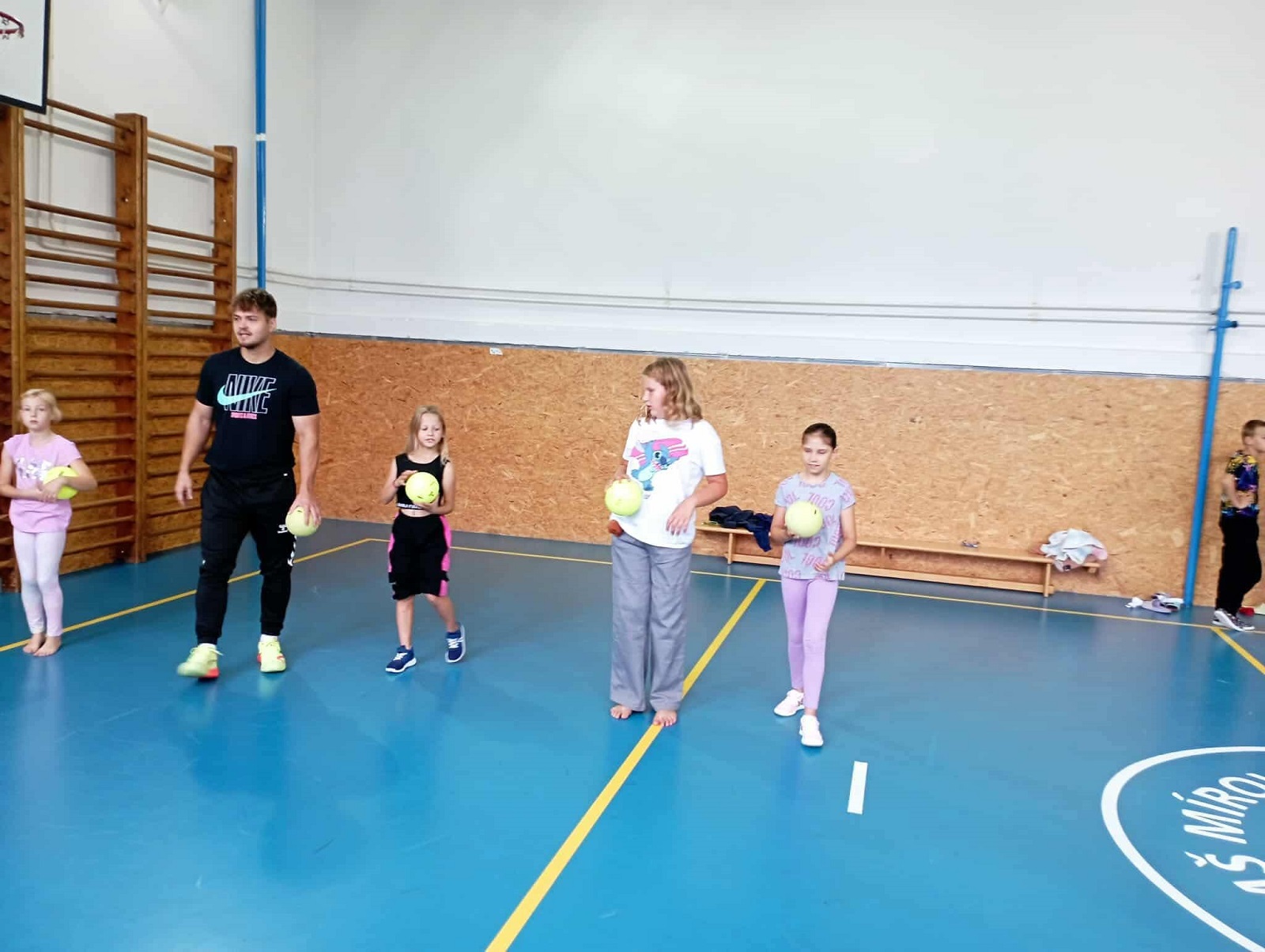 Ukázkové tréninky ve školách - fotka 9