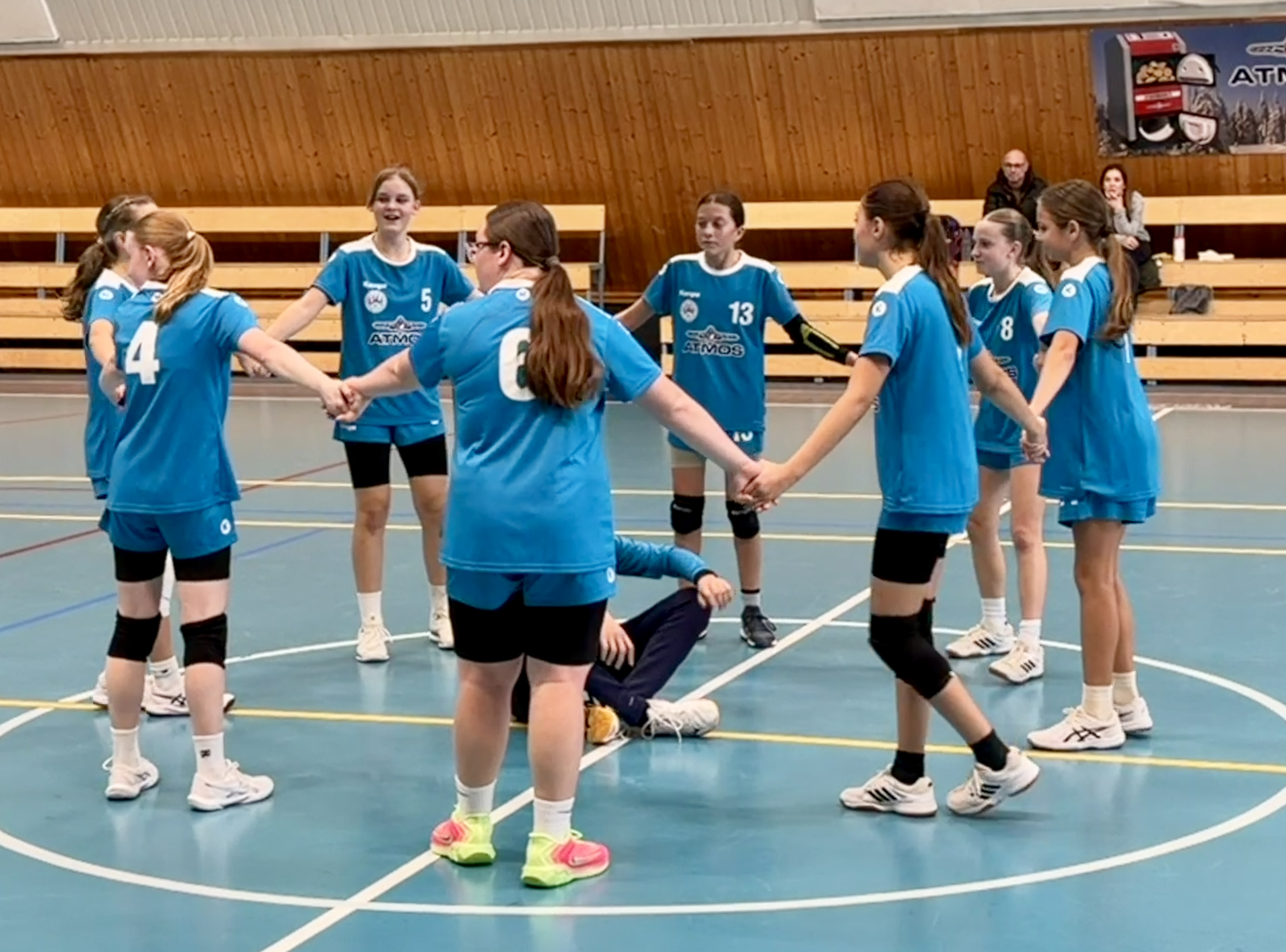 Starší žákyně dominovaly na domácím turnaji - fotka 9