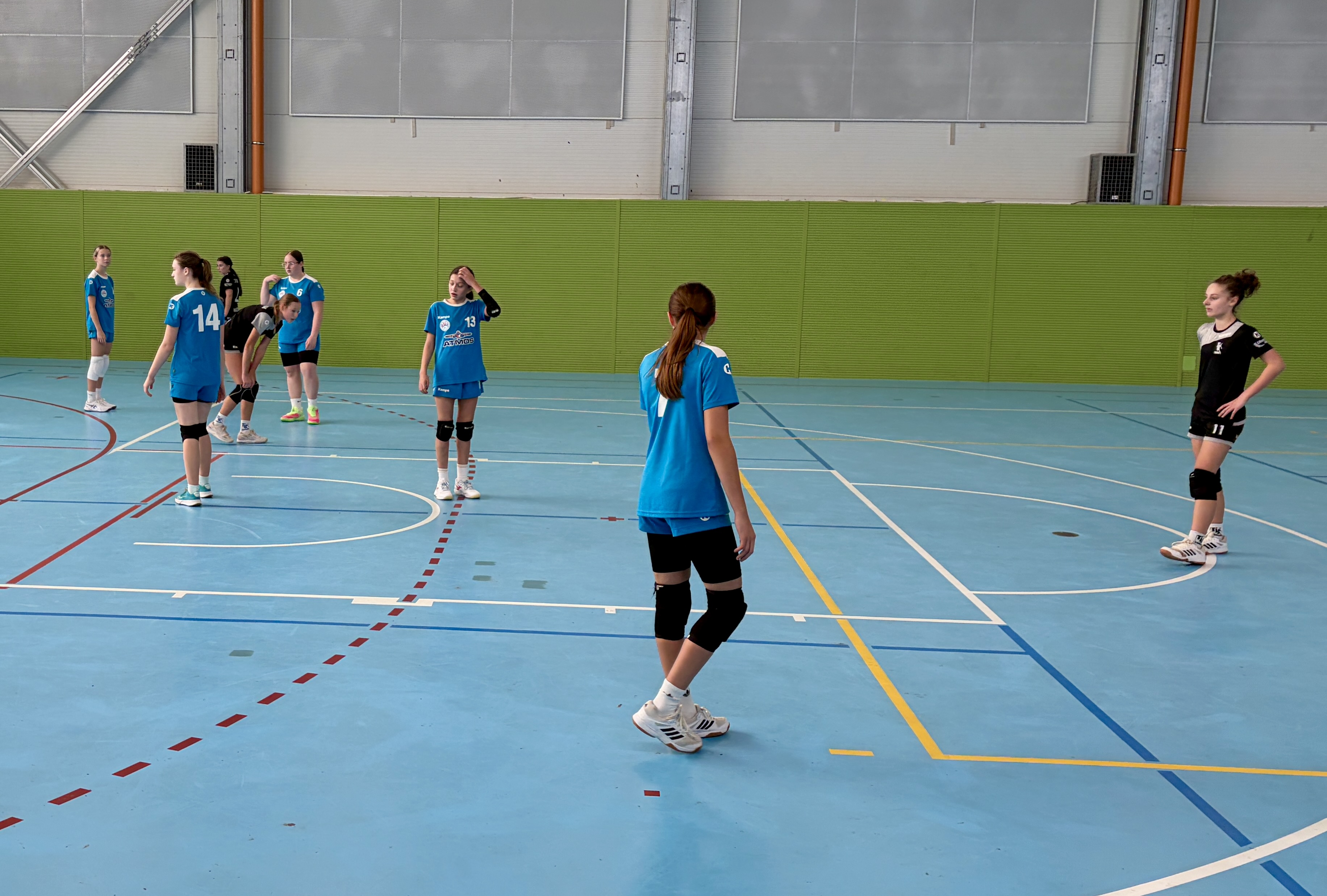 Starší žákyně bojovaly v dalším kole Středočeské ligy - fotka 4