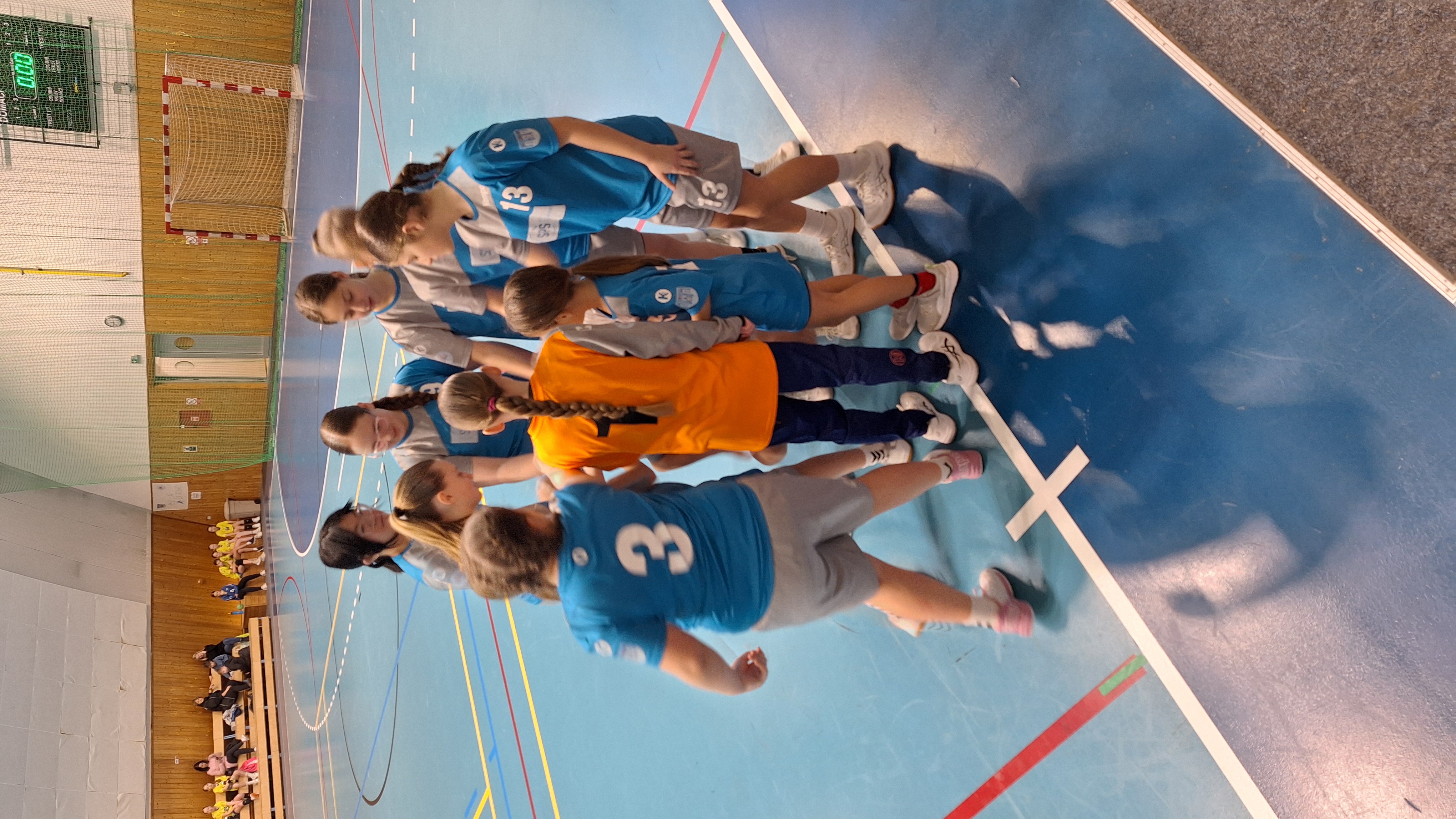 Mladší žákyně na domácím turnaji s padesátiprocentní úspěšností - fotka 3