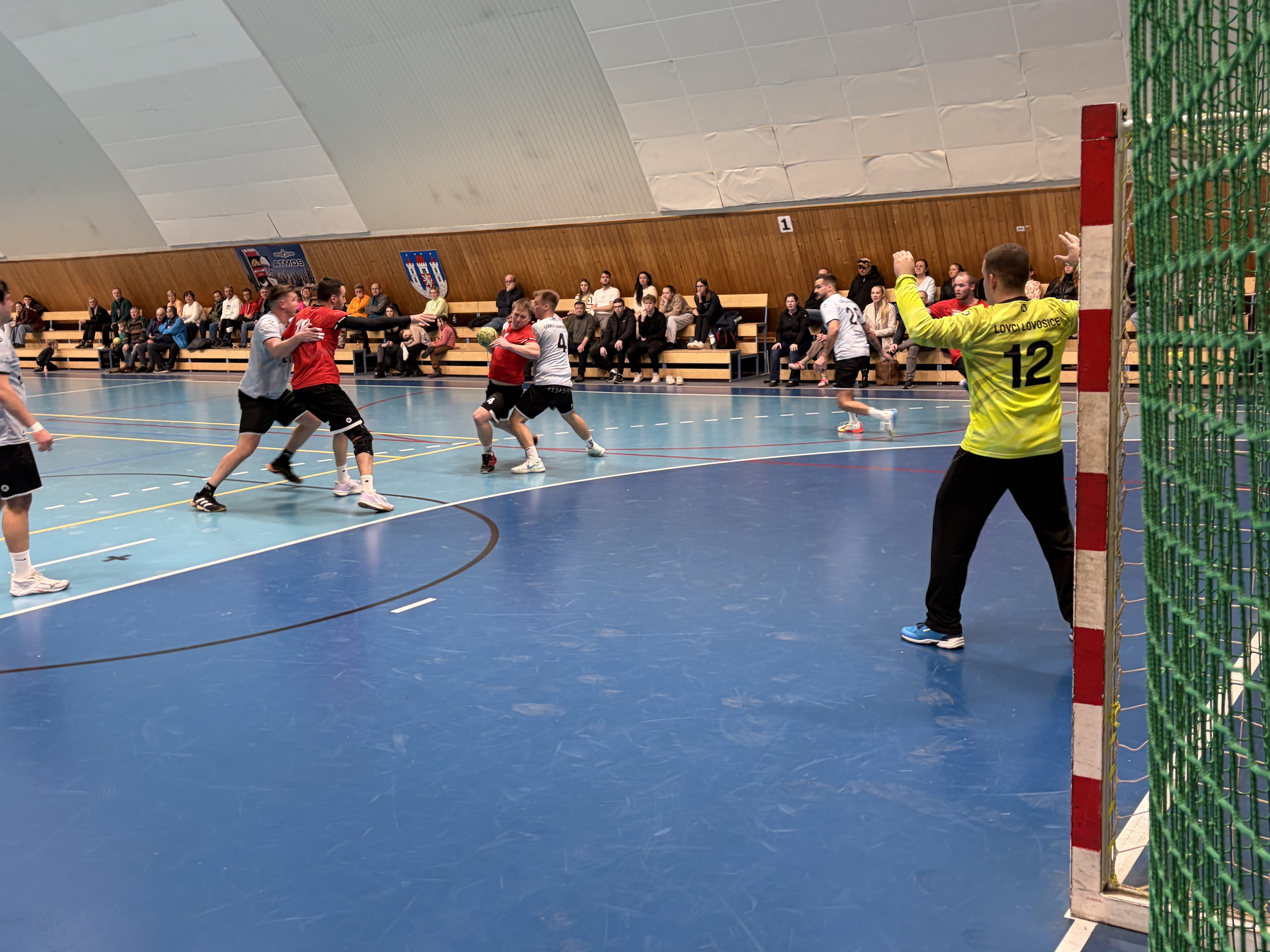 Napínave domácí utkání s rezervou Lovosic - fotka 9