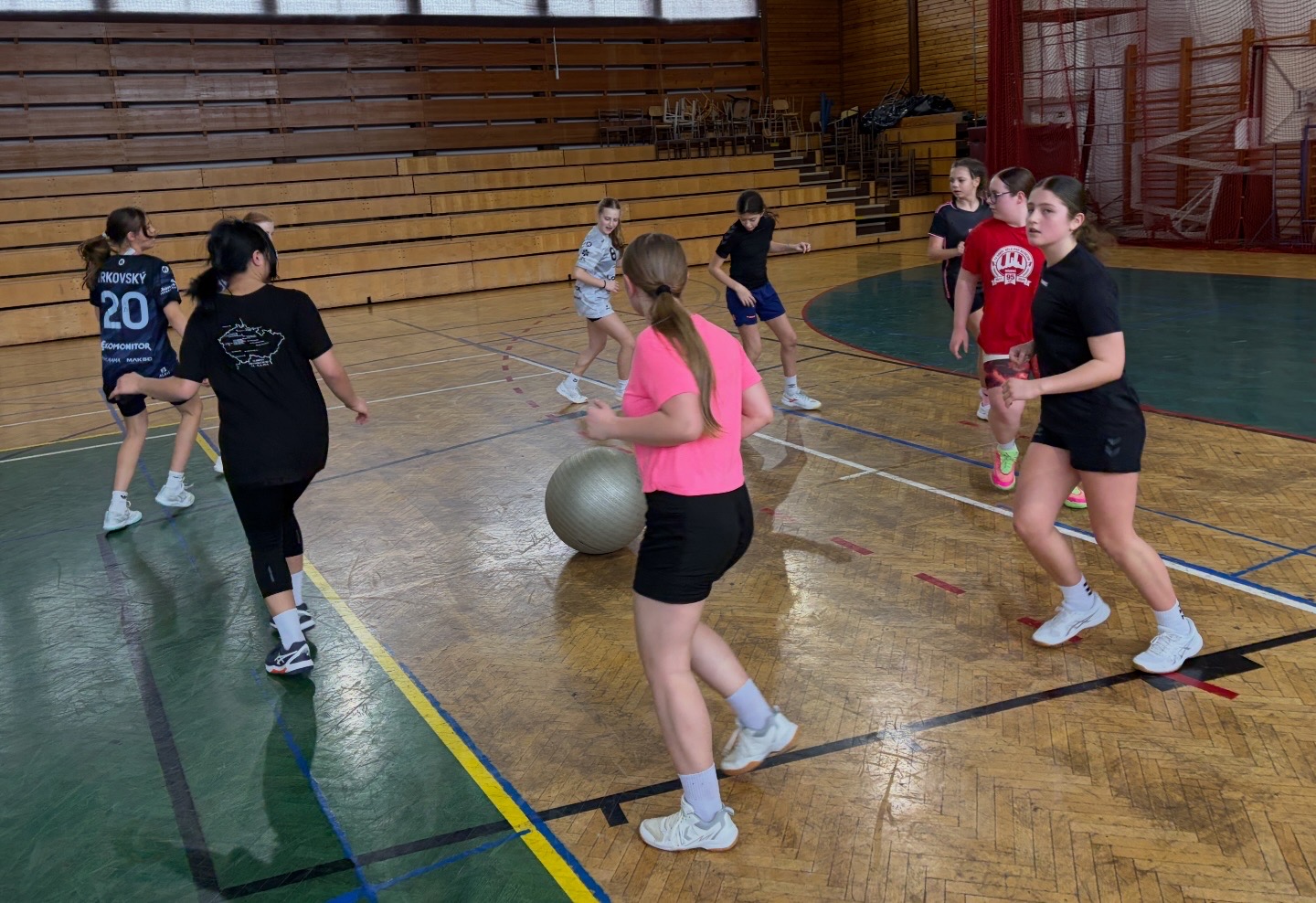 Zimní soustředění žaček v Suľovských skalách - fotka 12