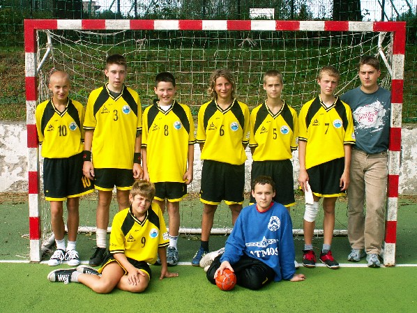 Wendy Mělník na kolenou!